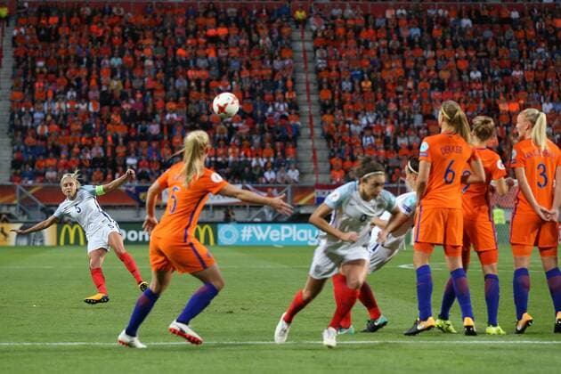 Bilder des Tages - SPORT Steph Houghton of England women during the semi-final UEFA WEURO 2017 match between The Netherlands and England at the Grolsch Veste on August 3, 2017 in Enschede, the Netherlands Women: The Netherlands v England UEFA WEURO 2017 2017 2018 xVIxVIxImagesx xTomxBodexMultimediaxIVx 8380862