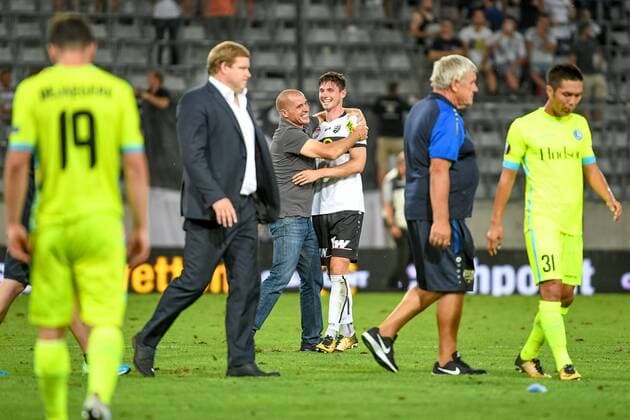 SOCCER - UEFA EL quali, Altach vs Gent INNSBRUCK,AUSTRIA,03.AUG.17 - SOCCER - UEFA Europa League qualification, SCR Altach vs KAA Gent. Image shows the disappointment of Brecht Dejaegere and head coach Hein Vanhazebrouck (Gent), the rejoicing of head coach Klaus Schmidt and Benedikt Zech (Altach), equipment manager Ferdi Jussel (Altach) and the disappointment of Yuya Kubo (Gent). GEPAxpictures xOliverxLerch