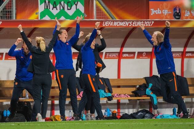 the staff of The Netherlands celebrate the win during the semi-final UEFA WEURO 2017 match between The Netherlands and England at the Grolsch Veste on August 3, 2017 in Enschede, the Netherlands Women: The Netherlands v England UEFA WEURO 2017 2017 2018 xVIxVIxImagesx xGerritxvanxKeulenxIVx 8381429
