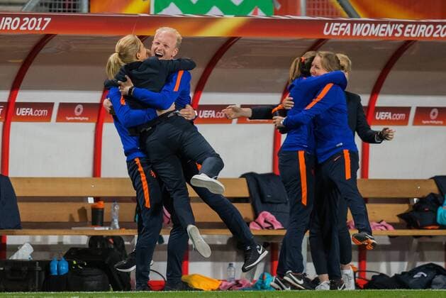 (L-R) assisstent trainer Arjan Veurink of The Netherlands, coach Sarina Wiegman of Holland Women during the semi-final UEFA WEURO 2017 match between The Netherlands and England at the Grolsch Veste on August 3, 2017 in Enschede, the Netherlands Women: The Netherlands v England UEFA WEURO 2017 2017 2018 xVIxVIxImagesx xGerritxvanxKeulenxIVx 8381430