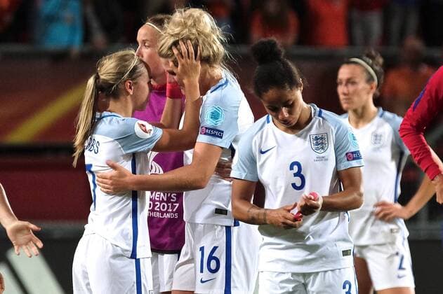Netherlands Women v England Women UEFA Women s Euros 2017 Jordan Nobbs of England (left) consoles Millie Bright of England following the UEFA Women s Euros 2017 Semi-final match at De Grolsch Veste, Enschede Copyright: xKristianxKanex FIL-10476-0075 UK Newspapers OUT