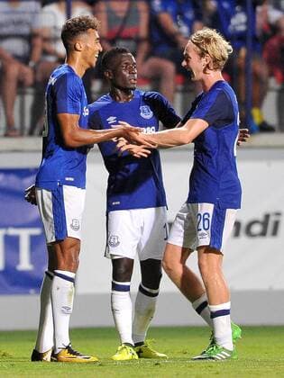 2017.08.03 Ruzomberok Stadion pod Cebratom Pilka nozna UEFA Liga Europy trzecia runda kwalifikacyjna Sezon 2017 2018 MFK Ruzomberok - Everton F.C N z Dominic Calvert-Lewin gol, radosc, bramka, Idrissa Gueye, Tom Davies Foto Rafal Rusek PressFocus NEWSPIX.PL 2017.08.03 Ruzomberok Stadion pod Cebratom Football UEFA Europa League Third qualifying round, Season 2017 2018 MFK Ruzomberok - Everton F.C Dominic Calvert-Lewin gol, radosc, bramka, Idrissa Gueye, Tom Davies Credit: Rafal Rusek PressFocus --- Newspix.pl  20170803PF_RR098