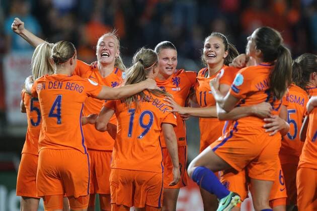 Kika van Es of Holland Women, Mandy van den Berg of Holland Women, Stefanie van der Gragt of Holland Women, Sheila van den Bulk of Holland Women, Sherida Spitse of Holland Women, Lieke Martens of Holland Women, Danielle van de Donk of Holland Women during the semi-final UEFA WEURO 2017 match between The Netherlands and England at the Grolsch Veste on August 3, 2017 in Enschede, the Netherlands Women: The Netherlands v England UEFA WEURO 2017 2017 2018 xVIxVIxImagesx xTomxBodexMultimediaxIVx 8381788