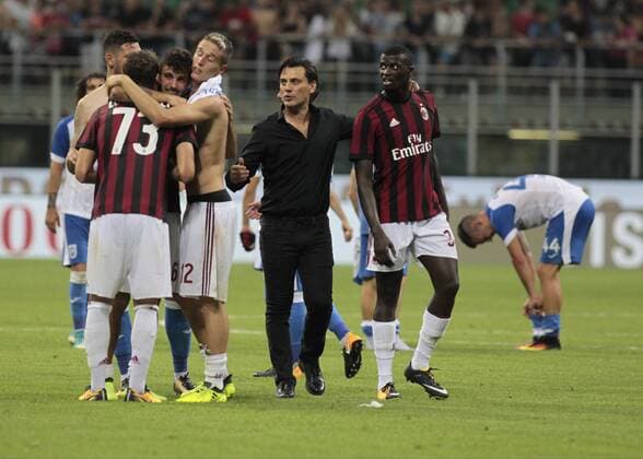 August 3, 2017 - Milan, Italy - The Milan team during the preliminaries of Europa League 2017 2018 match between Milan v Craiova, in Milan, on august 3, 2017 AC Milan v CSU Craiova - UEFA Europa League Third Qualifying Round: Second Leg  - ZUMAn230 20170803_zaa_n230_144 Copyright: xLorisxRosellix