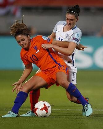(170804) -- ENSCHEDE, Aug. 4, 2017 -- Danielle van de Donk (L) of Netherlands fights a ball with Jade Moore of England during a UEFA Women s EURO 2017 soccer tournament semi-final match between Netherlands and England in Enschede, the Netherlands, Aug. 3, 2017. Netherlands won the game with 3-0. ) (SP)NETHERLANDS-UEFA-WOMEN S EURO-2017-SEMIFINAL-NETHERLANDS-ENGLAND YexPingfan 