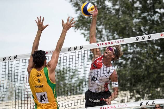 Beach volleyball Beachvolleyball - FIVB World Championships 2017 VIENNA,AUSTRIA,04.AUG.17 - BEACH VOLLEYBALL - FIVB World Championships, men. Image shows Andre Loyola Stein (BRA) and Aleksandrs Samoilovs (LAT). GEPAxpictures xMaticxKlansek
