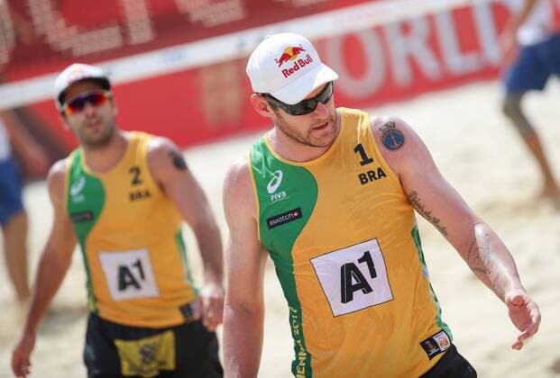 Beach volleyball Beachvolleyball - FIVB World Championships 2017 VIENNA,AUSTRIA,04.AUG.17 - BEACH VOLLEYBALL - FIVB World Championships. Image shows Alison Cerutti and Bruno Oscar Schmidt (BRA). GEPAxpictures xChristianxWalgram