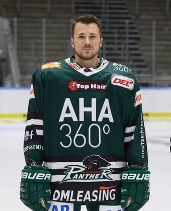 David Stieler (Augsburger Panther 21) Eishockey, GER, DEL, Porträttermin 2017 2018, Augsburger Panther,