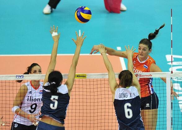NANJING, CHINA - AUGUST 04: Gao Yi 5 of China and Gong Xiangyu 6 of China block the ball during the group match of 2017 Nanjing FIVB World Grand Prix Finals between China and Netherlands at Nanjing Olympic Sports Center on August 4, 2017 in Nanjing, Jiangsu Province of China.  Copyright: xVCGx CFP111122803618 
