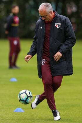 Treino do S?o Paulo FC SÃO PAULO, SP - 04.08.2017: TREINO DO SÃO PAULO FC - Coach Dorival Junior during training at São Paulo Futebol Clube held at CCT Barra Funda, West Zone of São Paulo (SP). (Photo: Jales Valquer Fotoarena) x1367935x  JalesxValquer