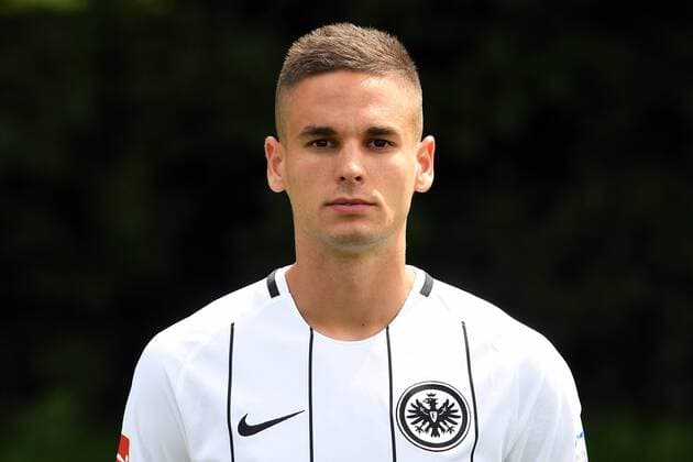 04.08.2017, xjhx, Fussball 1.Bundesliga, Eintracht Frankfurt Fototermin, Fußball, GER 1.BL Porträttermin 2017 2018, emonline, Mijat Gacinovic (Eintracht Frankfurt) Frankfurt am Main
