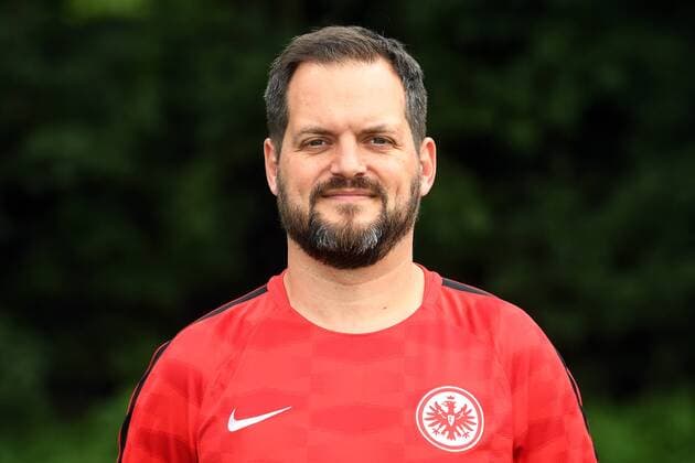 04.08.2017, xjhx, Fussball 1.Bundesliga, Eintracht Frankfurt Fototermin, Fußball, GER 1.BL Porträttermin 2017 2018, emonline, Dr. Wulf Schwietzer (Mannschaftsarzt Eintracht Frankfurt) Frankfurt am Main