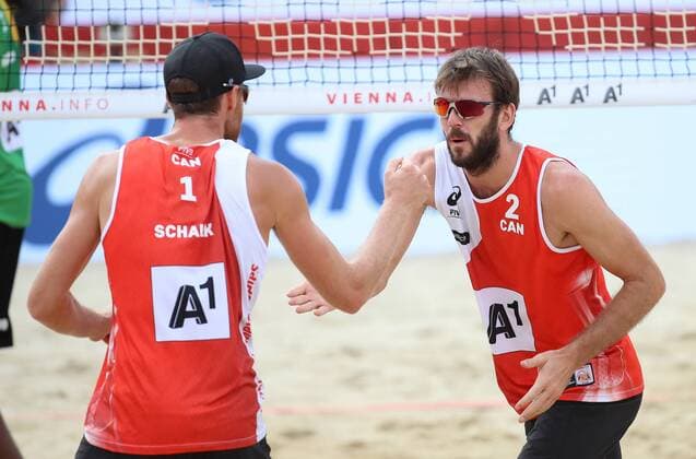 Beach volleyball Beachvolleyball - FIVB World Championships 2017 VIENNA,AUSTRIA,05.AUG.17 - BEACH VOLLEYBALL - FIVB World Championships. Image shows Chaim Schalk and Ben Saxton (CAN). GEPAxpictures xChristianxWalgram