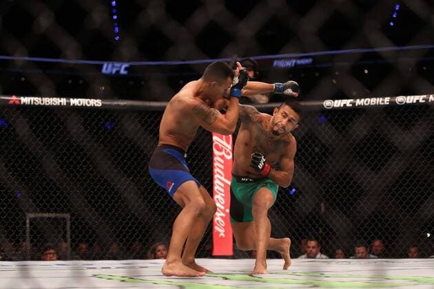 Ultimate Fighting, UFC Kampfabend in Mexiko-Stadt August 5, 2017 - EUM20170805DEP37.JPG .CIUDAD DE MEXICO Mixed Martial ArtsArtes marciales mixtas-UFC.- Combate del Fight Night de la UFC entre el mexicano Alejandro Perez (verde), Turbo , y Andre Soukhamthath (azul), The asian sensation , 5 de agosto de 2017, Arena Ciudad Mexico. Foto: Agencia EL UNIVERSALValente RosasJMA. Latin News: August 5, 2017  - ZUMAu78_ 20170805_zaf_u78_114 Copyright: xElxUniversalx