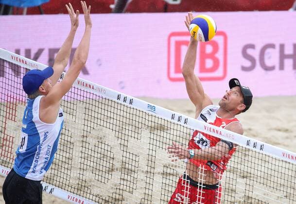 Beach volleyball Beachvolleyball - FIVB World Championships 2017 VIENNA,AUSTRIA,06.AUG.17 - BEACH VOLLEYBALL - FIVB World Championships. Image shows Nikita Liamin (RUS) and Alexander Horst (AUT). GEPAxpictures xChristianxWalgram