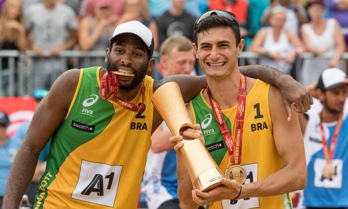 Themen der Woche - SPORT FIVB Beach volleyball Beachvolleyball World Championships Vienna 2017 am 06.08.2017 Andre LOYOLA STEIN, Evandro GONCALVES OLIVEIRA JUNIOR (BRA); FIVB Beach Volleyball World Championships Vienna 2017 am 06.08.2017, Donauinsel Wien (Oesterreich). xPWx