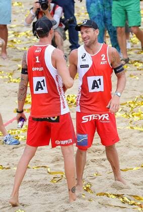 Beach volleyball Beachvolleyball - FIVB World Championships 2017 VIENNA,AUSTRIA,06.AUG.17 - BEACH VOLLEYBALL - FIVB World Championships. Image shows the rejoicing of Clemens Doppler and Alexander Horst (AUT). GEPAxpictures xChristianxWalgram