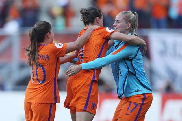 Danielle van de Donk of Holland Women, Sherida Spitse of Holland Women, Kelly Zeeman of Holland Women during the UEFA WEURO 2017 final match between The Netherlands and Denmark at the Grolsch Veste on August 06, 2017 in Enschede, The Netherlands Women:The Netherlands v Denmark UEFA WEURO 2017 2017 2018 xVIxVIxImagesx xTomxBodexMultimediaxIVx 8409788