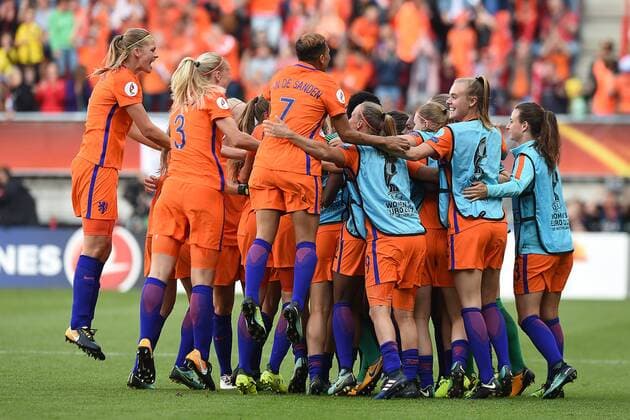 Fußball UEFA Women s Euro Finale Niederlande - Dänemark am 06.08.2017 im FC Twente Stadion in Enschede Torjubel zum 3:2 durch Sherida Spitze ( Niederlande ) xRx