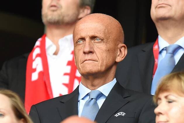 Fußball UEFA Women s Euro Finale Niederlande - Dänemark am 06.08.2017 im FC Twente Stadion in Enschede Pierluigi Collina xRx