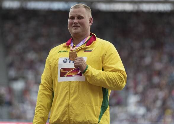 Athletics - 2017 IAAF London World Athletics Championships - Day Three, Evening Session Discus Medal Ceremony Andrius Gudzius ( Lithuania) with his Gold medal at the London Stadium COLORSPORT DANIEL BEARHAM  csp_WrlAth_d3PM