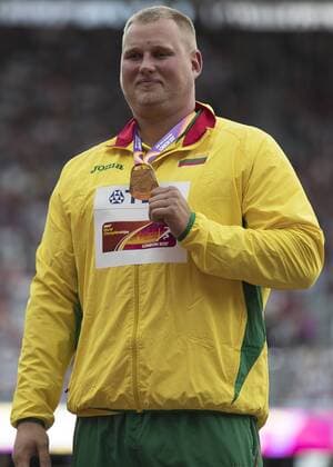 Athletics - 2017 IAAF London World Athletics Championships - Day Three, Evening Session Discus Medal Ceremony Andrius Gudzius ( Lithuania) with his Gold medal at the London Stadium COLORSPORT DANIEL BEARHAM  csp_WrlAth_d3PM