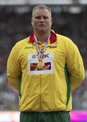 Athletics - 2017 IAAF London World Athletics Championships - Day Three, Evening Session Discus Medal Ceremony Andrius Gudzius ( Lithuania) with his Gold medal at the London Stadium COLORSPORT DANIEL BEARHAM  csp_WrlAth_d3PM