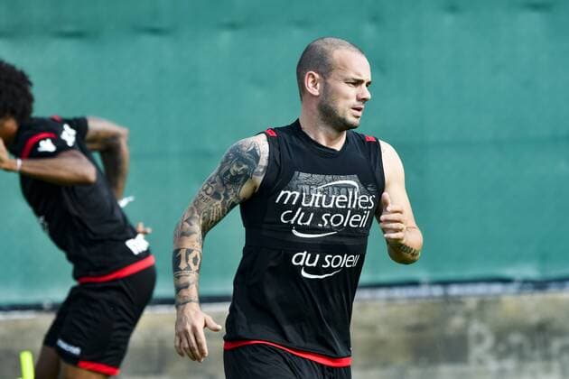 Wesley Sneijder (OGC Nice) FOOTBALL : Entrainement de l OGC Nice - Nice - 08 08 2017 NorbertScanella Panoramic 