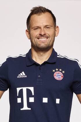 FUSSBALL 1. BUNDESLIGA SAISON 2017 2018 08.08.2017 Fototermin beim FC Bayern Muenchen: Torwarttrainer Toni Tapalovic Foto: Pressefoto ULMER Pool FC Bayern Muenchen xxNOxMODELxRELEASExx Fussball 1. Bundesliga 2017 2018: Fototermin beim FC Bayern Muenchen