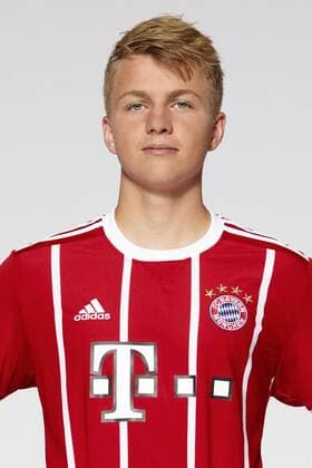 FUSSBALL 1. BUNDESLIGA SAISON 2017 2018 08.08.2017 Fototermin beim FC Bayern Muenchen: Felix Goetze Foto: Pressefoto ULMER Pool FC Bayern Muenchen xxNOxMODELxRELEASExx Fussball 1. Bundesliga 2017 2018: Fototermin beim FC Bayern Muenchen