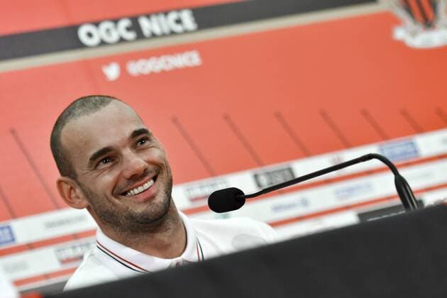 Fußball, OGC Nizza präsentiert Wesley Sneijder Wesley Sneijder (OGC Nice) FOOTBALL : Nouvelles recrues de l OGC Nice - Conference de presse - Nice - 08 08 2017 NorbertScanella Panoramic 