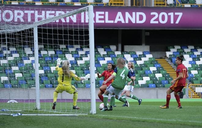 August 8th 2017, Windsor Park, Belfast, Northern Ireland; Womens Under 19s European Championship EM Europameisterschaft Finals; Northern Ireland versus Spain; Laura Maria Perez of Spain goes close in the opening minutes xNigelxCookex  ActionPlus11913078