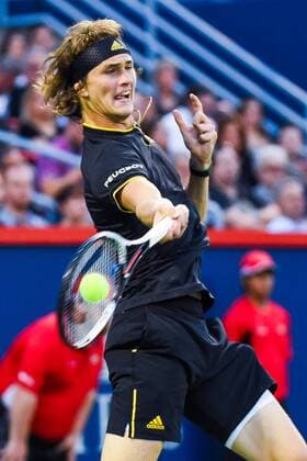 Bilder des Tages - SPORT MONTREAL, QC - AUGUST 10: Alexander Zverev (GER) returns the ball during his third round match at ATP Tennis Herren Coupe Rogers on August 10, 2017, at Uniprix Stadium in Montreal, QC (Photo by David Kirouac Icon Sportswire) TENNIS: AUG 10 ATP Coupe Rogers Icon170810115 EDITORIAL USE ONLY