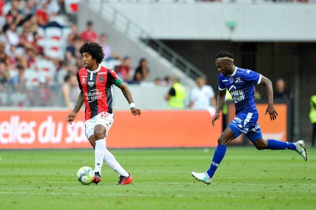 Bilder des Tages - SPORT Fußball, OGC Nizza - ES Troyes AC 31 DANTE (nice) - 26 Adama NIANE (tro) FOOTBALL : Nice vs Troyes - Ligue 1 Conforama - 11 08 2017 FEP Panoramic 