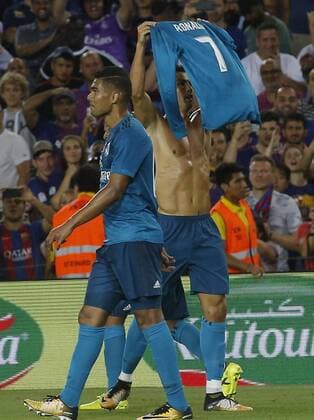 Partido de ida de la Supercopa de Espana entre el Barcelona y el Real Madrid. En la imagen, celebracion de Cristiano Ronaldo tras marcar. Spanish Super Cup first leg match between Barcelona and Real Madrid. In this picture, Cristiano Ronaldo celebrates after scoring. xFrancescxAdelantadox 