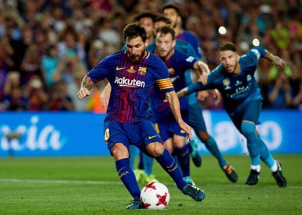 August 13th 2017, Nou Camp, Barcelona, Spain; Spanish Football Supercopa 1st Leg FC Barcelona Barca versus Real Madrid; Leo Messi of FC Barcelona throws a penalty kick to make it 1-1; xDavidxAliagax  ActionPlus11916338