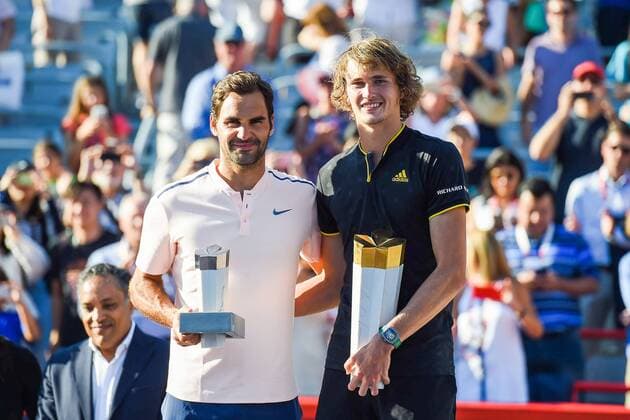 Themen der Woche - SPORT Bilder des Tages - SPORT MONTREAL, QC - AUGUST 13: Alexander Zverev (GER) winner of the tournament and Roger Federer (SUI) finalist after their final round match at ATP Tennis Herren Coupe Rogers on August 13, 2017, at Uniprix Stadium in Montreal, QC (Photo by David Kirouac Icon Sportswire) TENNIS: AUG 13 ATP Coupe Rogers Icon17081307 EDITORIAL USE ONLY