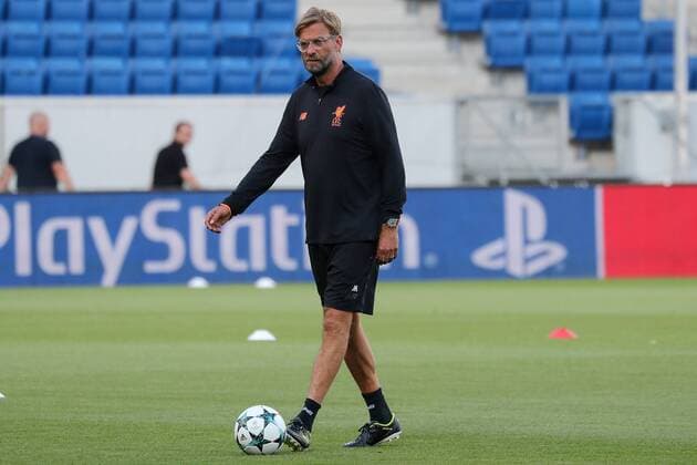 Jürgen Klopp (Kloppo, Trainer, Cheftrainer, Team Manager, LFC), am Ball, Spielszene, Freisteller, Ganzkörper, Einzelbild, Aktion, Action, beim Training am Vortag des Spiels, Abschlusstraining im Stadion, Übungseinheit, Spielvorbereitung, Action, Aktion, Fussball, UEFA Champions League Qualifikation, MD-1, TSG 1899 Hoffenheim - FC Liverpool, xozx