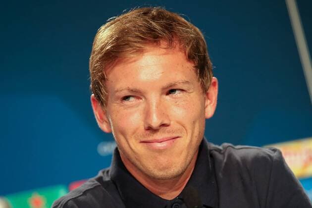 Julian Nagelsmann (Trainer, Cheftrainer, Hoffenheim), bei der Pressekonferenz am Vortag des Spiels, Abschlusspressekonferenz, PK, press conference PK Pressekonferenz Pressetermin, Medientermin, Porträt, Portrait, Einzelbild, Freude, freundlich, fröhlich, strahlend, optimistisch, verschmitzt lächelnd, Fussball, UEFA Champions League Qualifikation, MD-1, TSG 1899 Hoffenheim - FC Liverpool, xozx