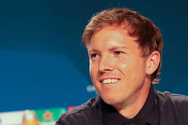 Julian Nagelsmann (Trainer, Cheftrainer, Hoffenheim), bei der Pressekonferenz am Vortag des Spiels, Abschlusspressekonferenz, PK, press conference PK Pressekonferenz Pressetermin, Medientermin, Porträt, Portrait, Einzelbild, Freude, freundlich, fröhlich, strahlend, optimistisch, Fussball, UEFA Champions League Qualifikation, MD-1, TSG 1899 Hoffenheim - FC Liverpool, xozx