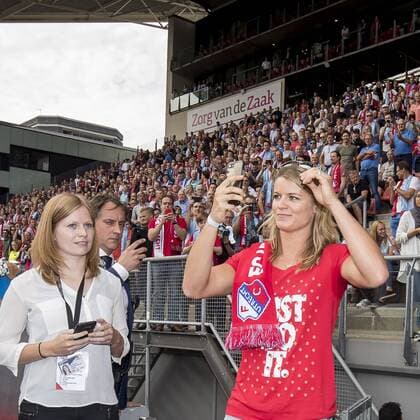 UTRECHT, FC Utrecht - Zenit Sint-Petersburg, 16-8-2017, voetbal, seizoen 2017-2018, voorronde Europa League, stadion Galgenwaard, Daphne Schippers wordt gehuldigd Utrecht - Zenit  x1672707x