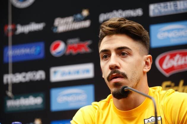 AEK s Andre Simoes pictured during a press conference PK Pressekonferenz of Greek soccer club AEK Athens F.C., Wednesday 16 August 2017 in Brugge. The team is preparing for tomorrow s game against Belgian team Club Brugge KSV, the first leg of the first playoff round for the UEFA Europa League competition. BRUNOxFAHY  x05148756x