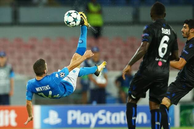 Themen der Woche - SPORT Bilder des Tages - SPORT August 16, 2017 - Naples, Campania, Italy - Dries Mertens of Napoli in action during the UEFA Champions League Play Off first leg football match SSC Napoli vs OCG Nice, on August 16 2017 at the San Paolo Stadium. SSC Napoli v OGC Nice - UEFA Champions League Qualifying Play-Offs Round: First Leg  - ZUMAn230 20170816_zaa_n230_086 Copyright: xMatteoxCiambellix