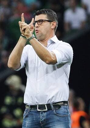 FuÃŸball, EL Quali, FK Krasnodar - Roter Stern Belgrad KRASNODAR, RUSSIA - AUGUST 17, 2017: Crvena Zvezda Belgrade s head coach Vladan Milojevic in the 2017 2018 UEFA Europa League Playoff 1st Leg football match against FC Krasnodar at Krasnodar Stadium. Vitaly Timkiv TASS  TS05BC41