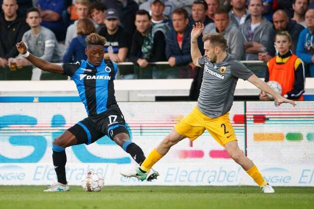 Club s Anthony Limbombe and AEK s Michalis Bakakis fight for the ball during a soccer game between Belgian team Club Brugge KSV and Greek club AEK Athens F.C., the first leg of the first playoff round for the UEFA Europa League competition, Thursday 17 August 2017 in Brugge. KURTxDESPLENTER  x05149103x