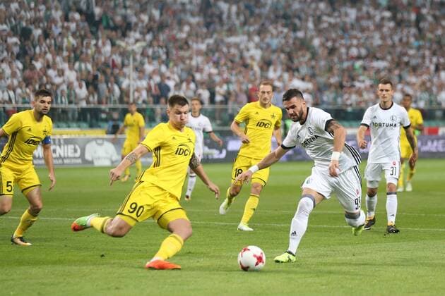 WARSZAWA 17.08.2017 PIERWSZY MECZ IV RUNDA KWALIFIKACJE LIGA EUROPY SEZON 2017 18: LEGIA WARSZAWA - SHERIFF TYRASPOL --- UEFA EUROPA LEAGUE FIRST LEG FOURTH QUALIFYING ROUND MATCH: LEGIA WARSAW - SHERIFF TIRASPOL VEACESLAV POCMAC ARMANDO SADIKU FOT. PIOTR KUCZA FOTOPYK NEWSPIX.PL --- Newspix.pl  170817PYK0005