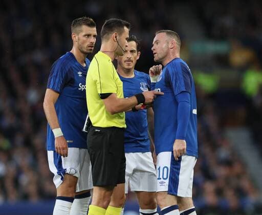 Wayne Rooney of Everton talks to refer Ivan Kruzliak during the Europa League Qualifying Play Offs 1st Leg match at Goodison Park Stadium, Liverpool. Picture date: August 17th 2017. Picture credit should read: David Klein Sportimage EDITORIAL USE ONLY. No use with unauthorised audio, video, data, fixture lists, club league logos or live services. Online in-match use limited to 120 images, no video emulation. No use in betting, games or single club league player publications.
