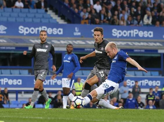 Davy Klaassen of Everton just misses to connect to a cross during the Europa League Qualifying Play Offs 1st Leg match at Goodison Park Stadium, Liverpool. Picture date: August 17th 2017. Picture credit should read: David Klein Sportimage EDITORIAL USE ONLY. No use with unauthorised audio, video, data, fixture lists, club league logos or live services. Online in-match use limited to 120 images, no video emulation. No use in betting, games or single club league player publications.