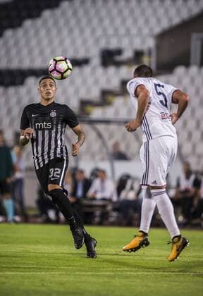 August 17th 2017, Partizan Stadium, Belgrade, Serbia; UEFA Europa League Playoff, first leg; Partizan versus Videoton; Uros Djurdjevic of Partizan in heading action xNikolaxKrsticx  ActionPlus11917644