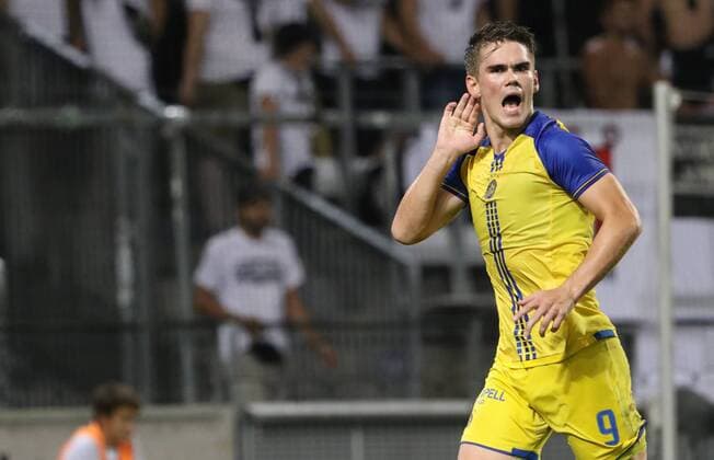 SOCCER - EL quali, Altach vs Tel Aviv INNSBRUCK,AUSTRIA,17.AUG.17 - SOCCER - UEFA Europa League qualification, SCR Altach vs Maccabi Tel Aviv. Image shows the rejoicing of Vidar Oern Kjartansson (Maccabi). GEPAxpictures xAndreasxPranter